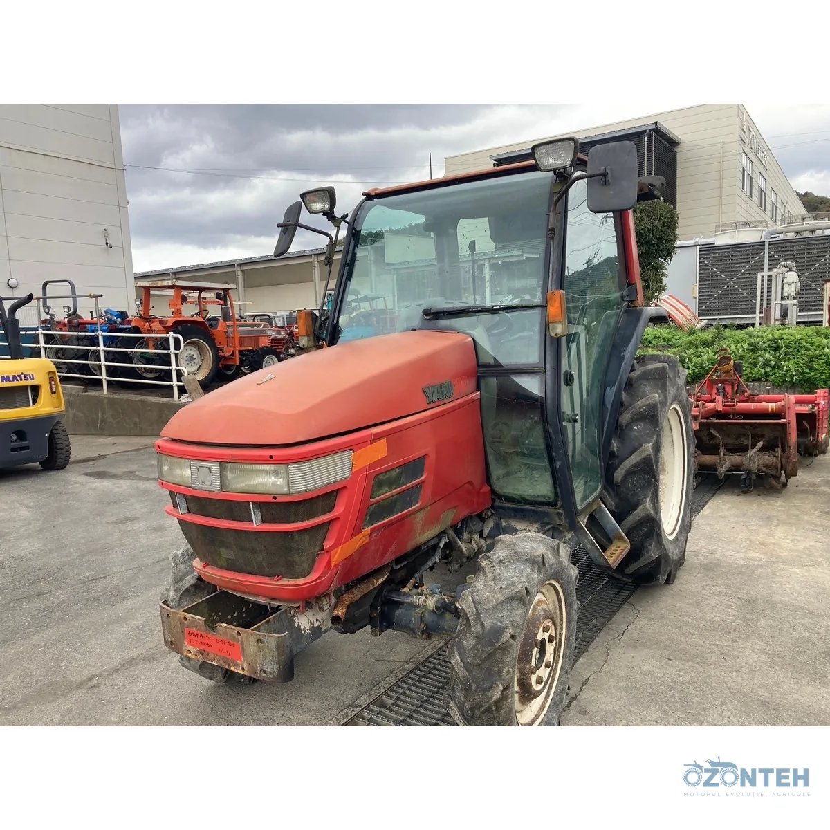 Tractor japonez Yanmar AF330 (Cabina), serie 62148