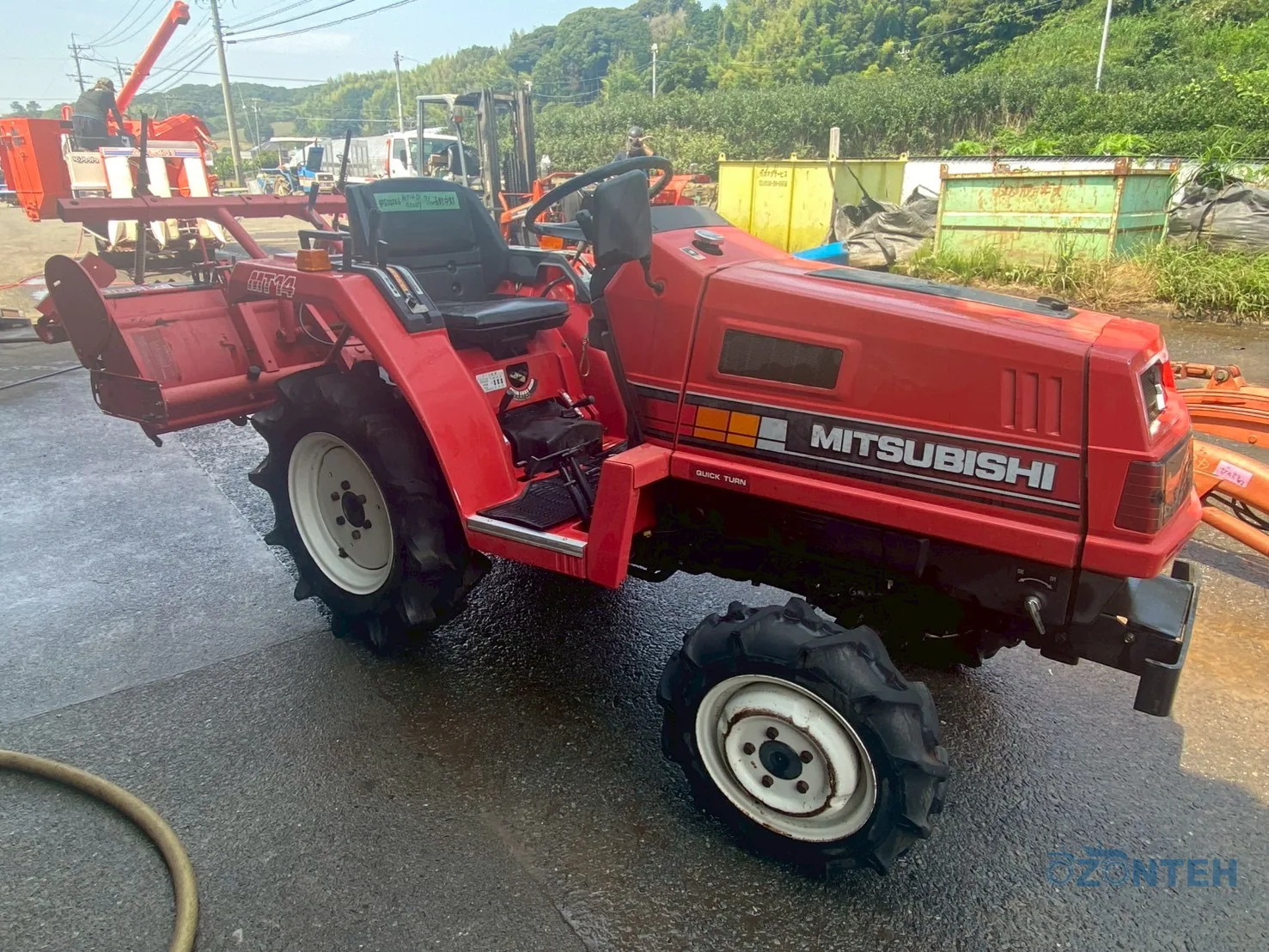 Tractor japonez Mitsubishi MT14, serie T14F-52267