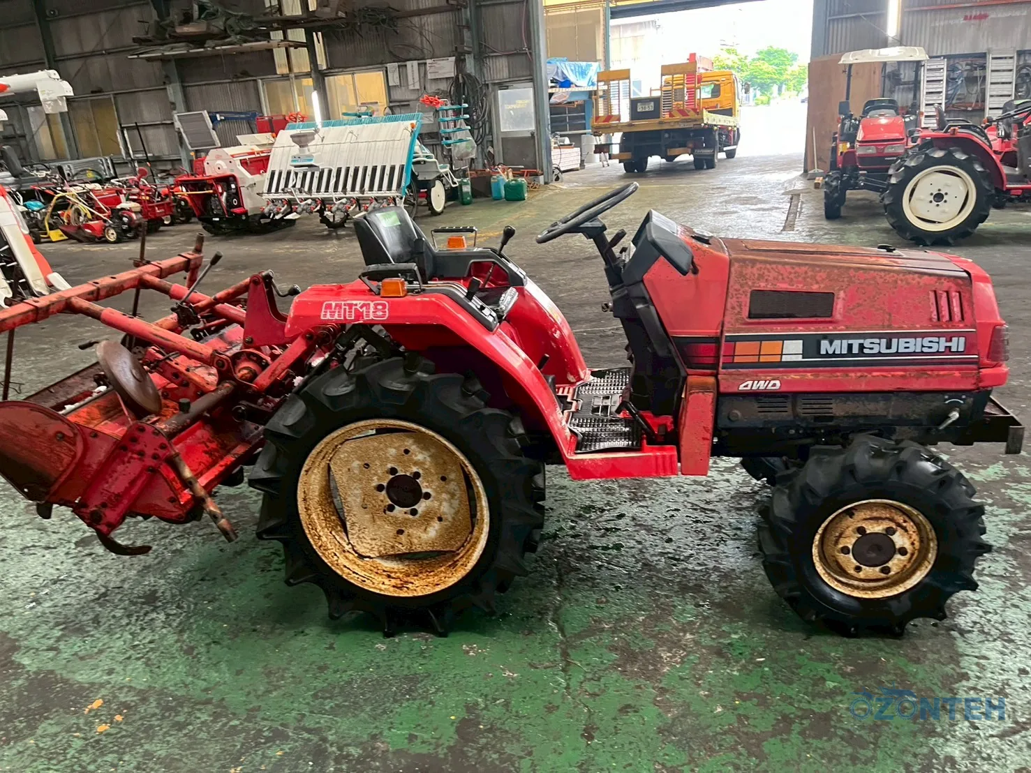 Tractor japonez Mitsubishi MT18D, serie T180-50109